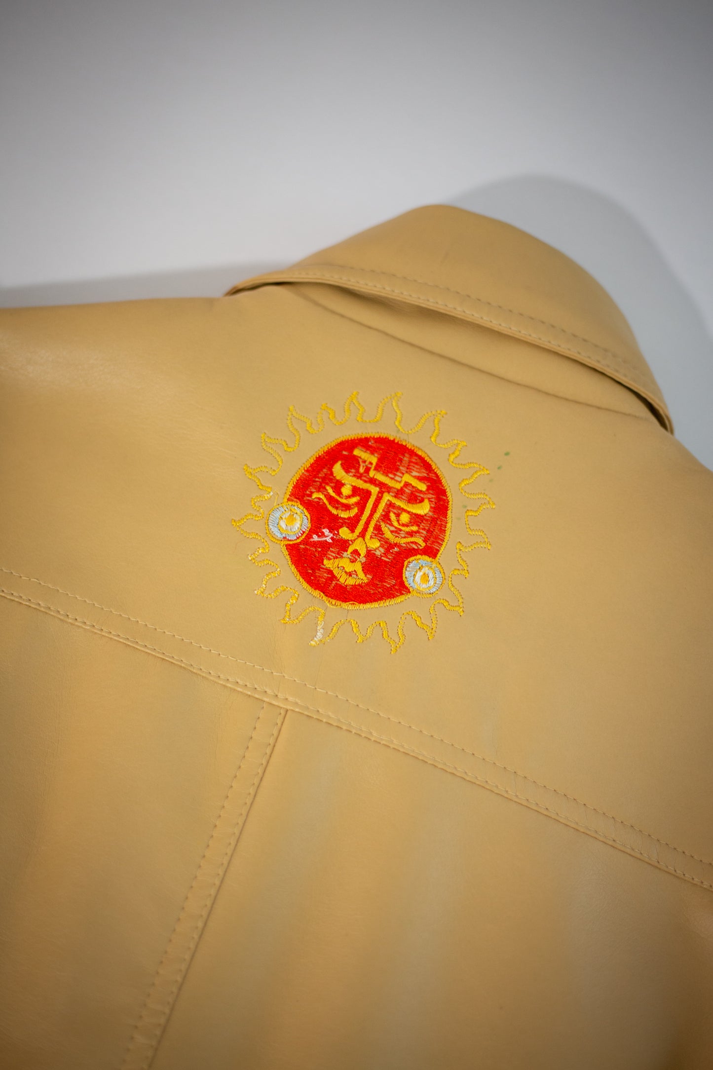 70's Man-Lee Poly Vinyl Snap Button Shirt | Medium