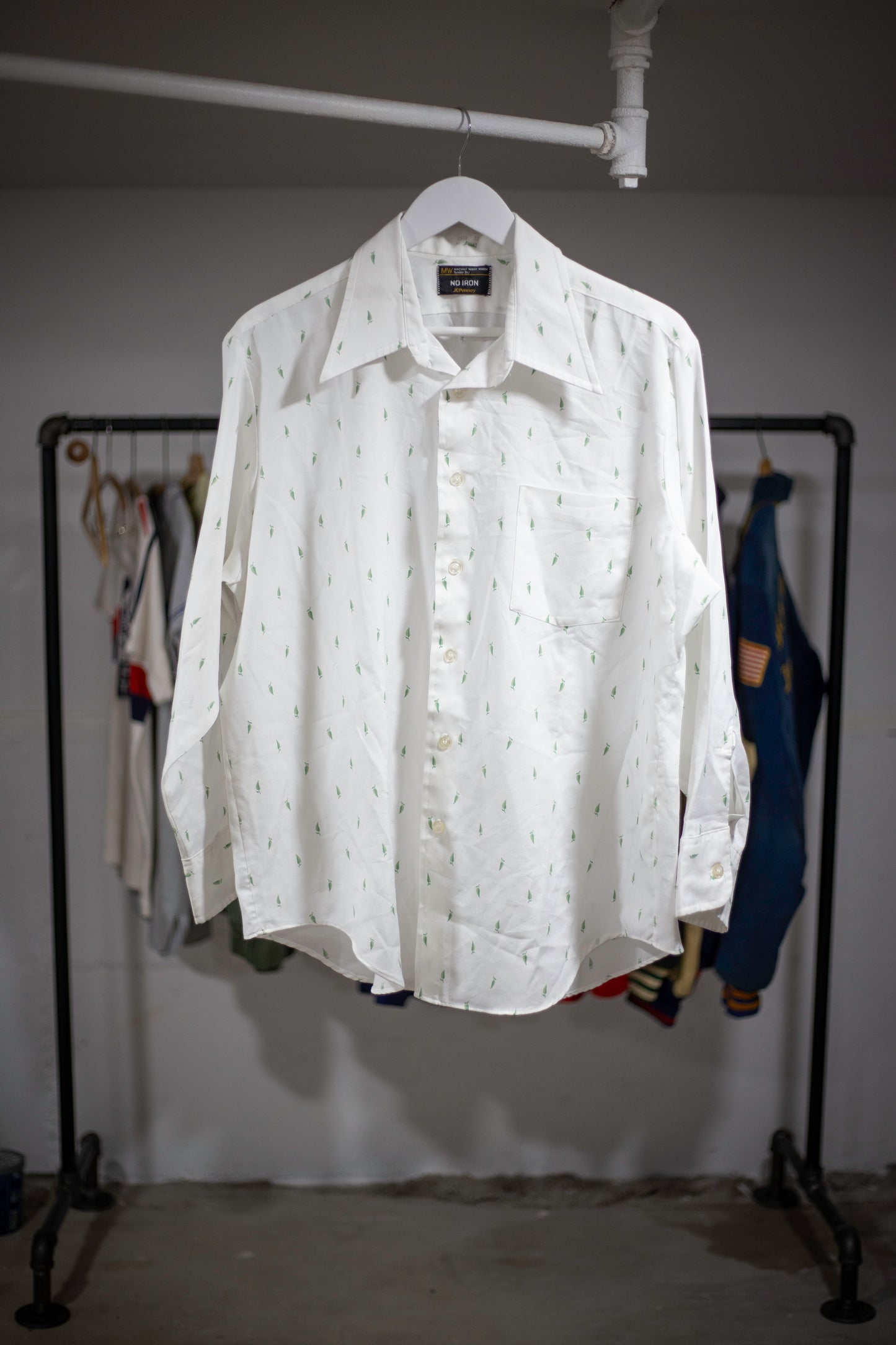 70's JCPenney No Iron Leaf Shirt | X-Large