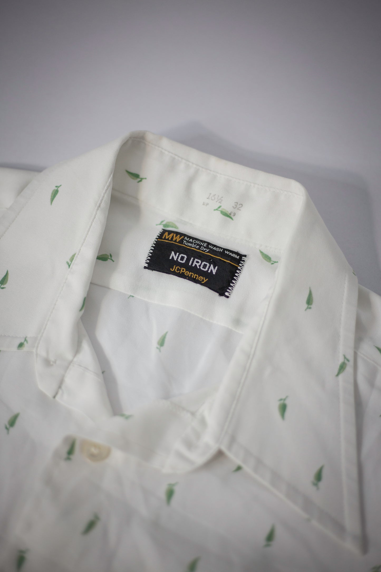 70's JCPenney No Iron Leaf Shirt | X-Large