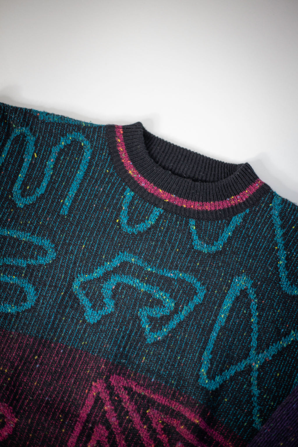 90's Street Scenes Sweater | Medium