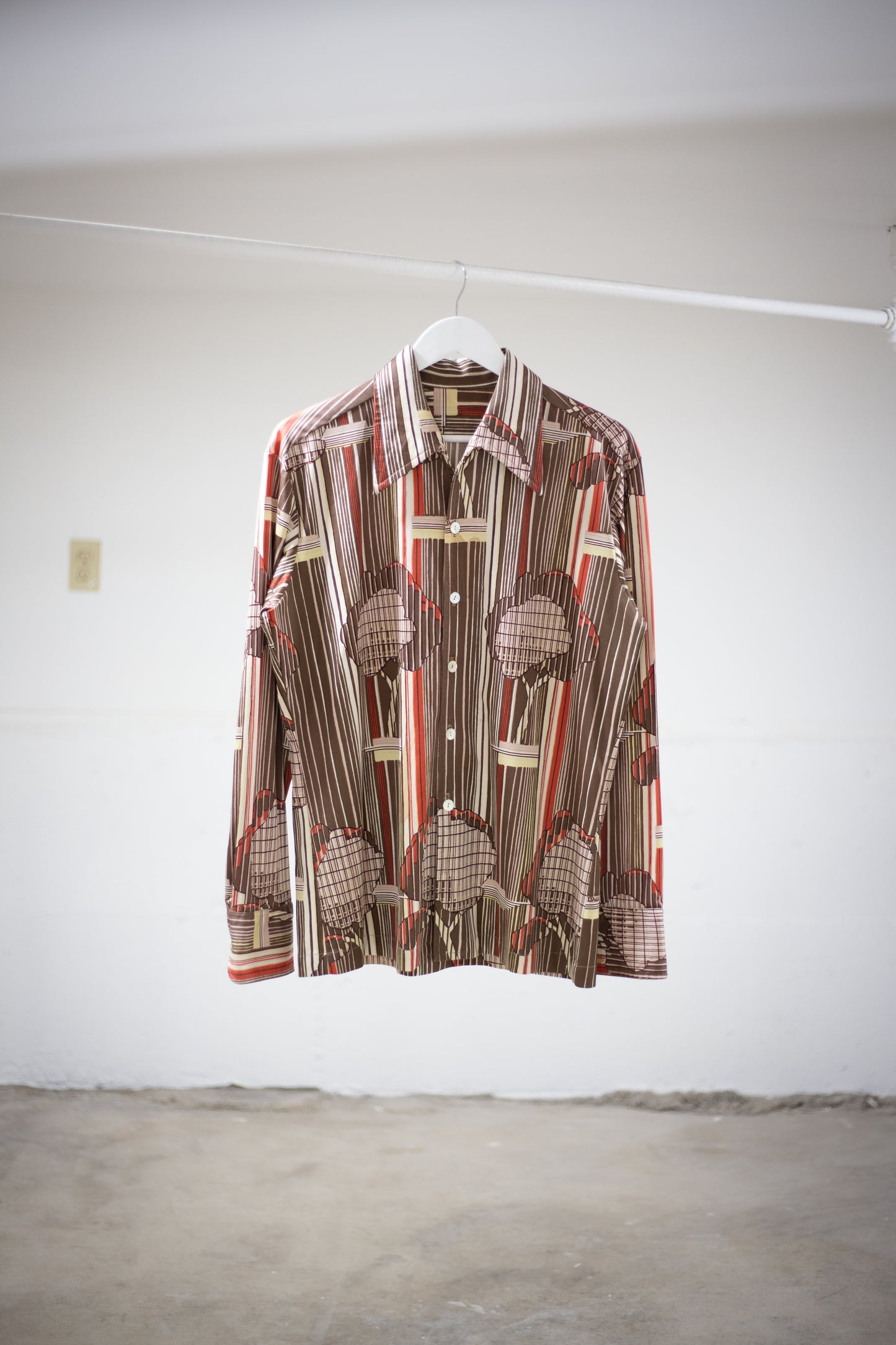 70's D'Avila Polyester Button-Up Shirt | Large