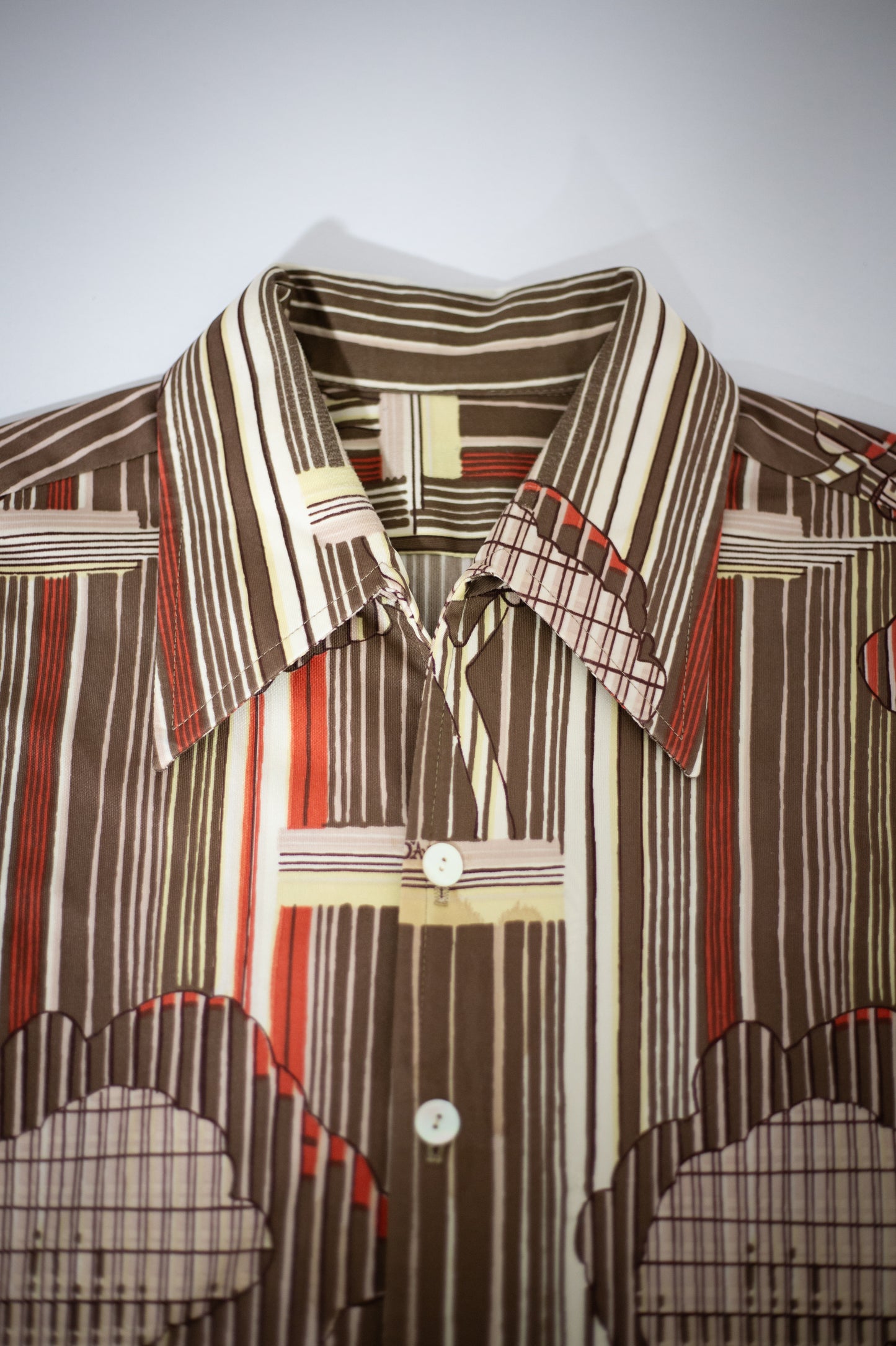 70's D'Avila Polyester Button-Up Shirt | Large