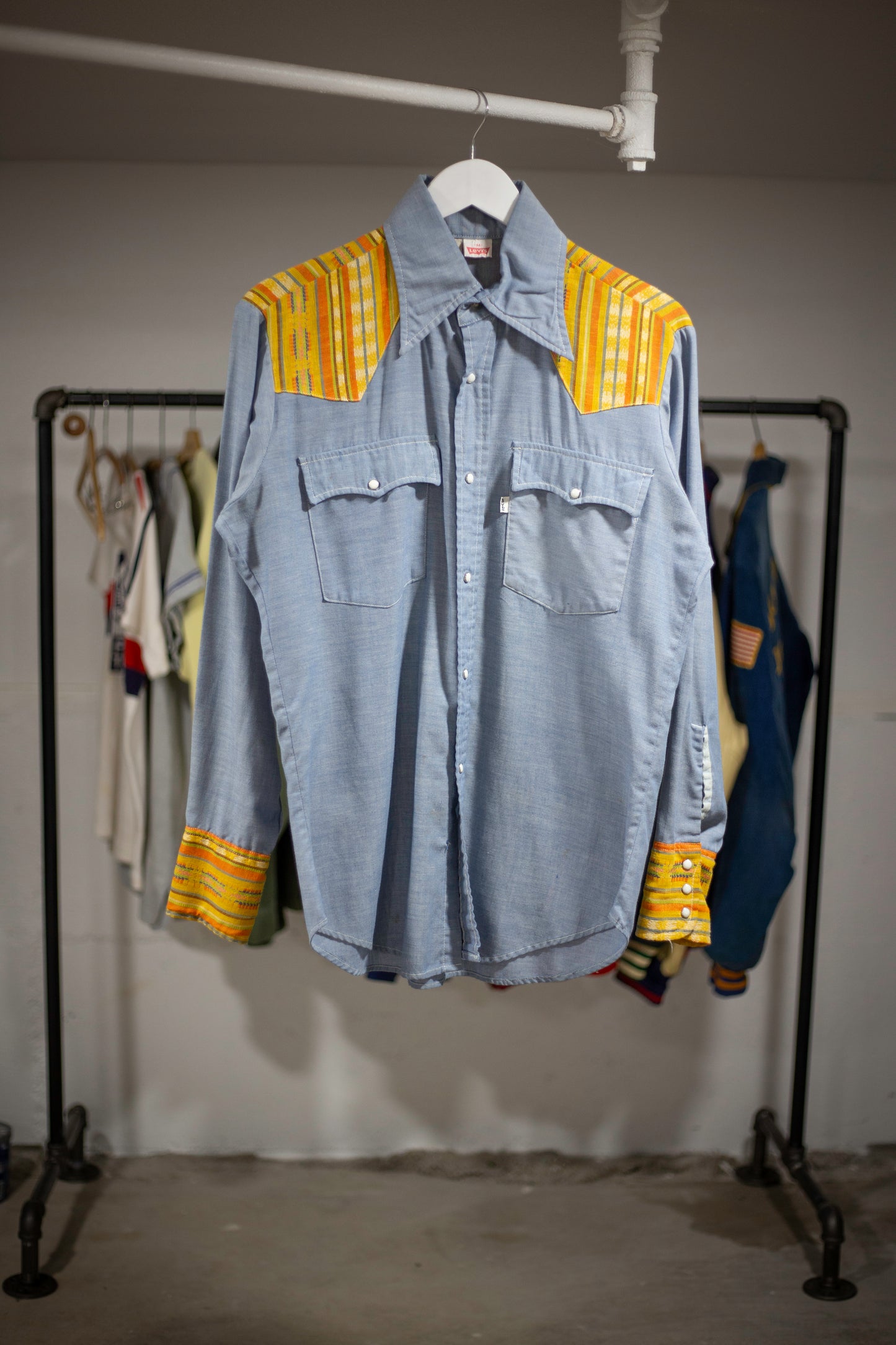 70's Levi's Chambray Western Shirt | Medium