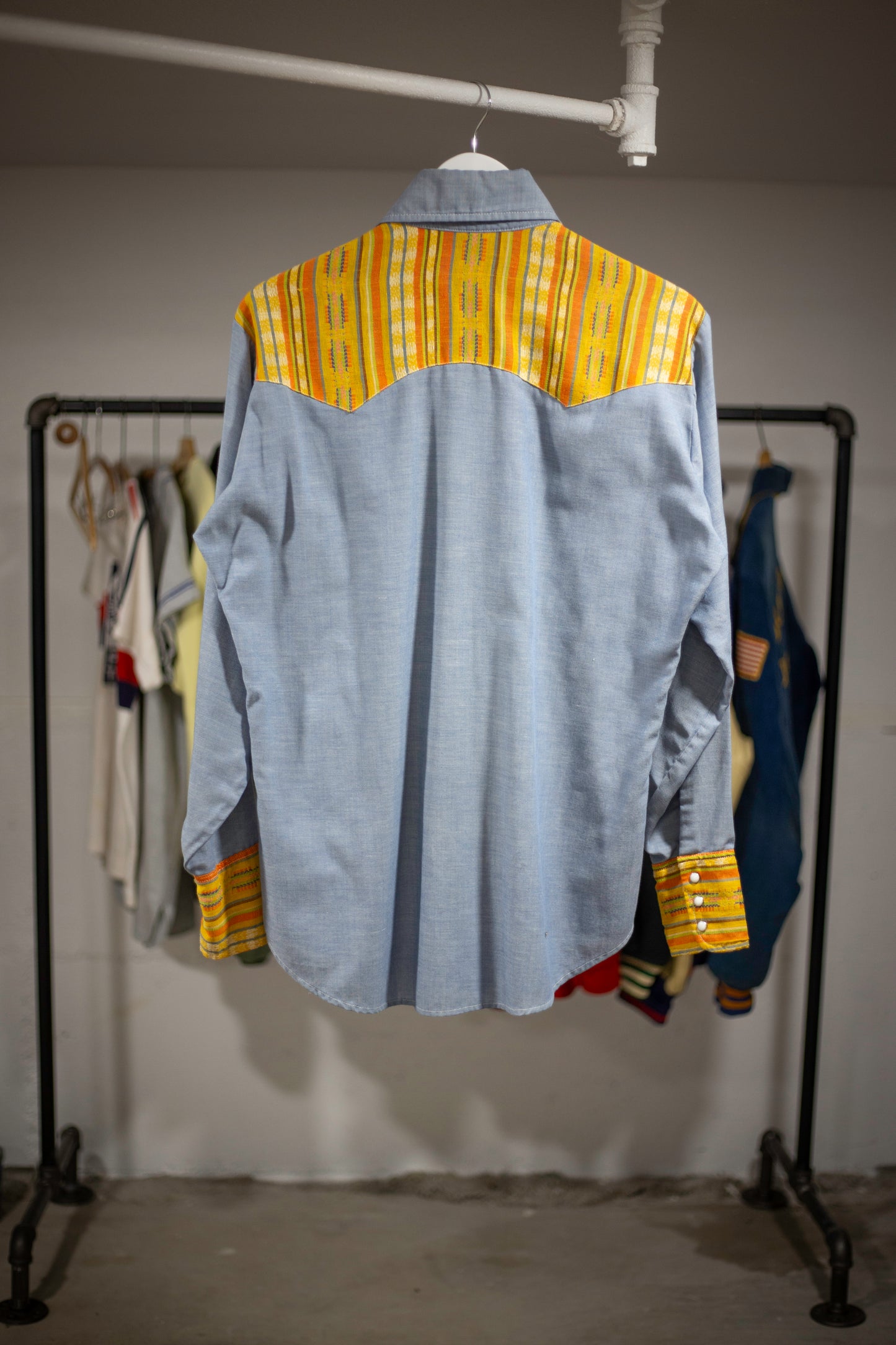 70's Levi's Chambray Western Shirt | Medium
