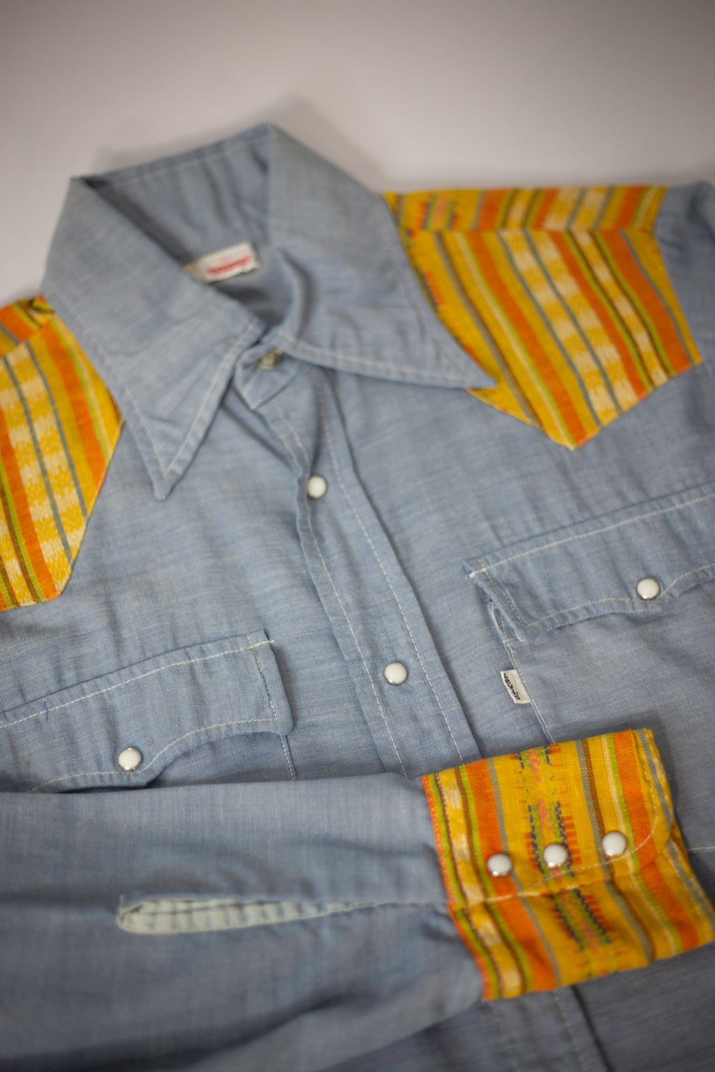 70's Levi's Chambray Western Shirt | Medium