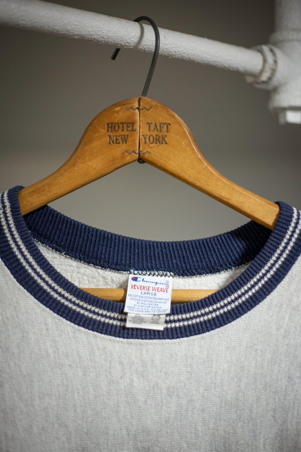 90's Champion Reverse Weave Montana State Sweatshirt | Large