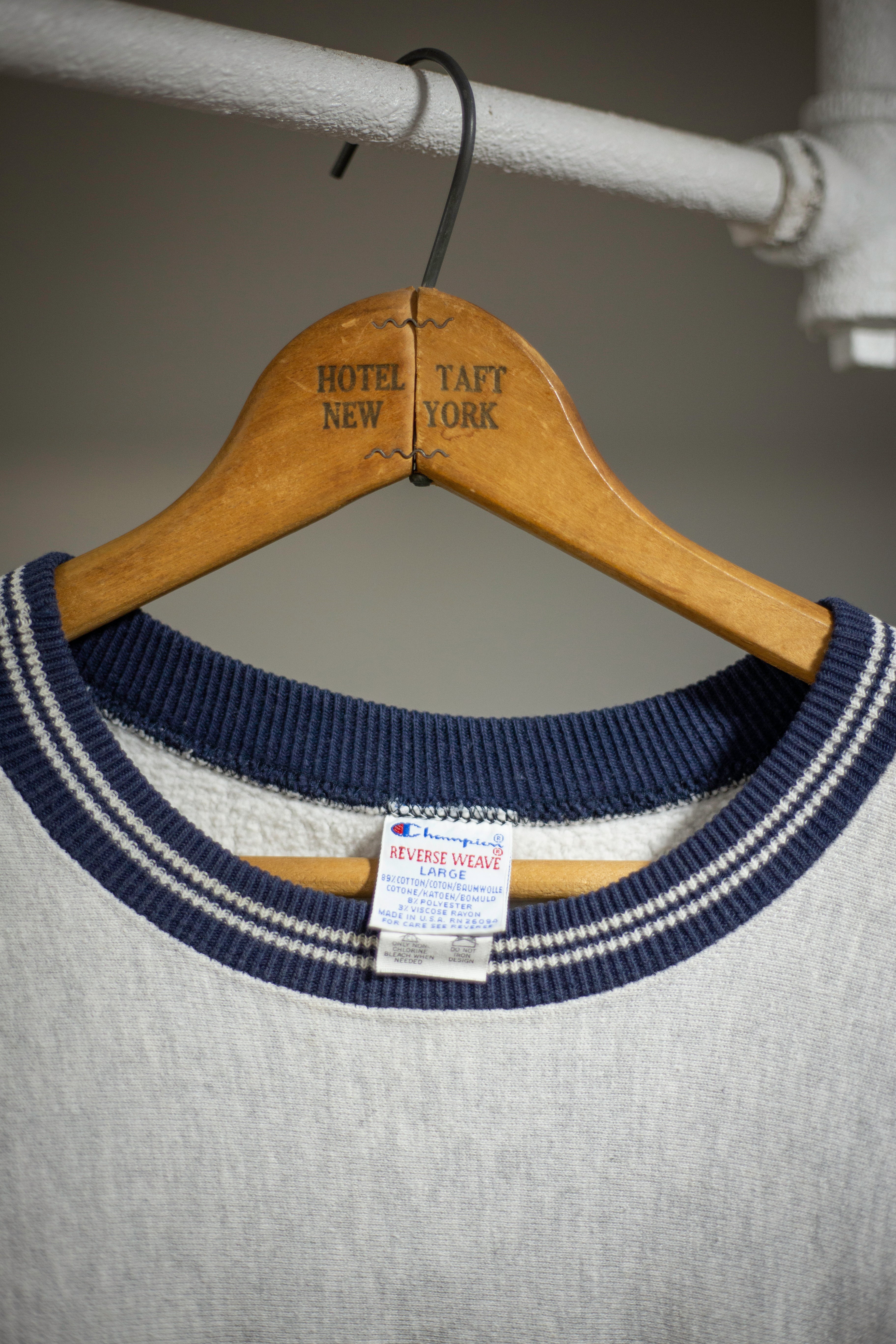 90's Champion Reverse Weave Montana State Sweatshirt | Large