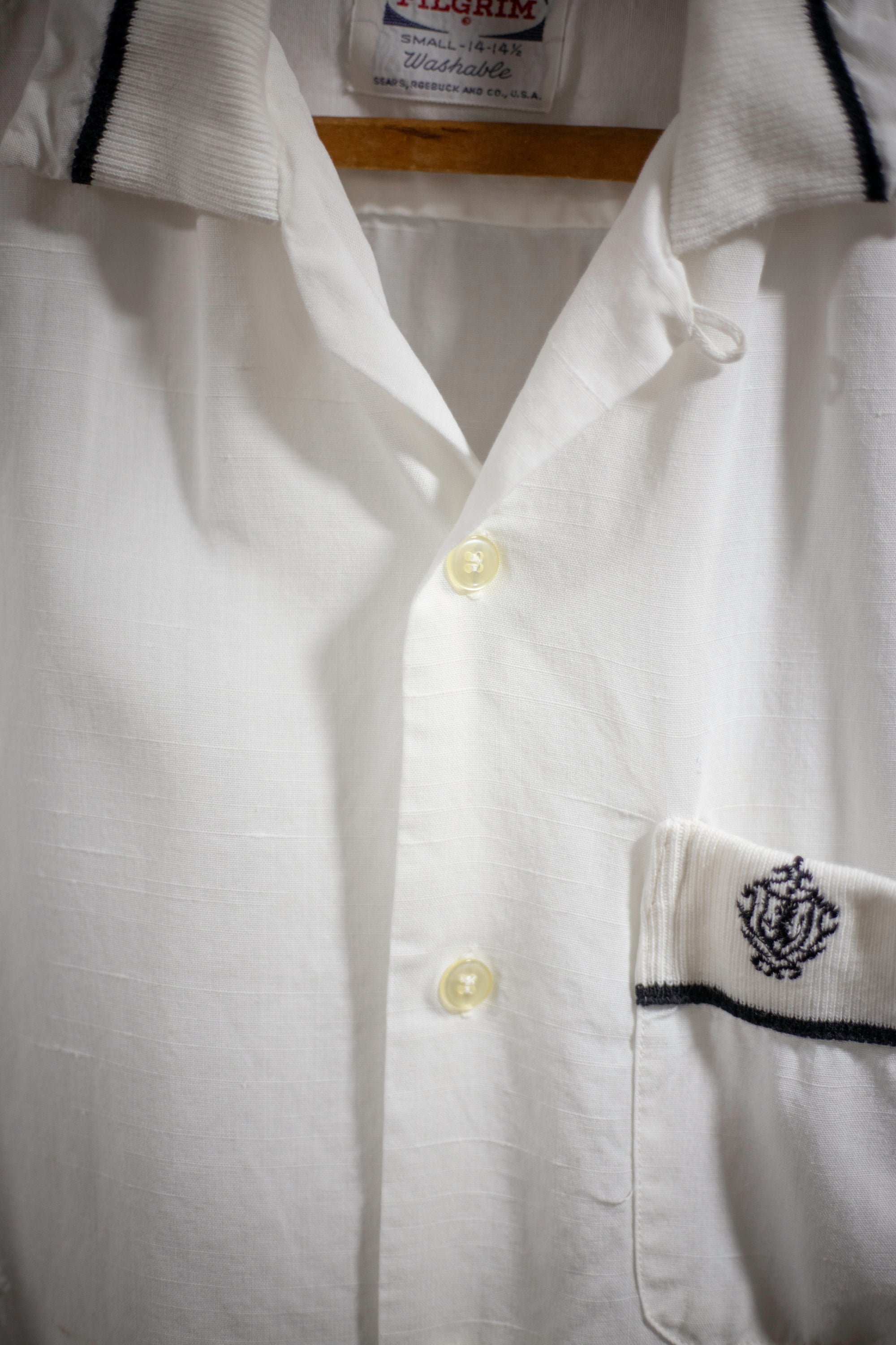 50's Pilgrim Loop Collar Shirt | Medium