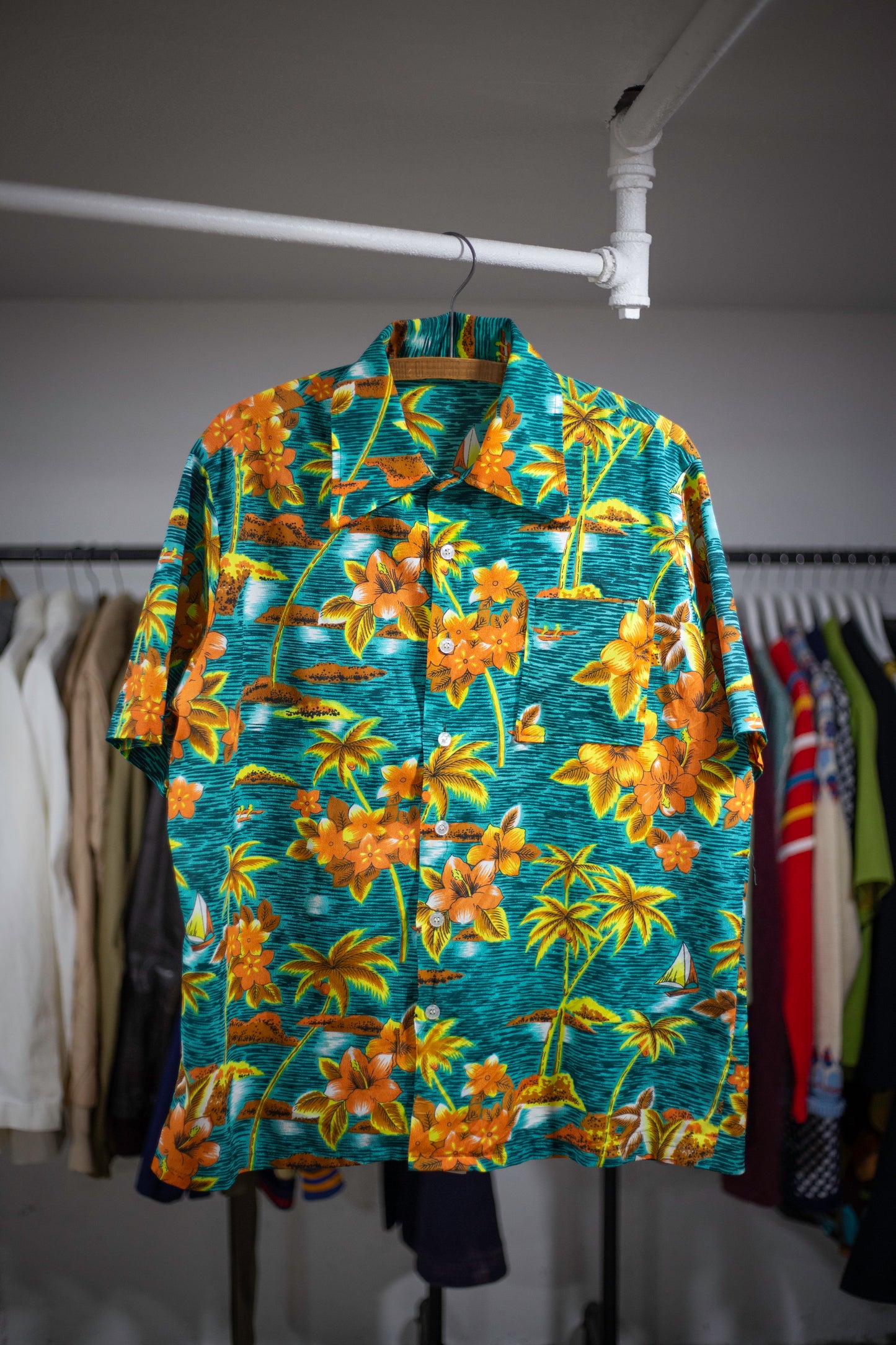 70's Waikiki 7s Hawaiian Shirt | X-Large